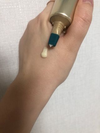 [NEW 탄력유턴 아이크림] AHC 유스 래스팅 리얼 아이크림 포 페이스 — 5점을 준 리뷰어가 2021년 2월 올린 사용 사진