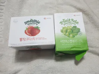 [복음자리] 바리스타 패키지 2종 랜덤발송 (딸기스무디 스틱+샤인머스캣에이드 or 망고스무디+자몽에이드) — 4점을 준 리뷰어가 2022년 7월 올린 사용 사진