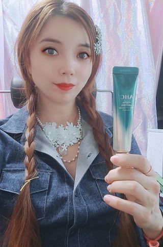 [NEW 탄력유턴 아이크림] AHC 유스 래스팅 리얼 아이크림 포 페이스 — 5점을 준 리뷰어가 2021년 3월 올린 사용 사진