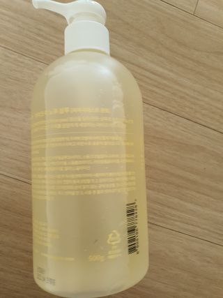 아미퓨어 두피 관리는 천연계면활성제와 함께 라이크 어 노푸 샴푸 — 5점을 준 리뷰어가 2021년 6월 올린 사용 사진