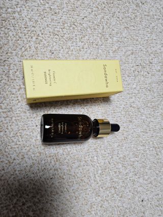 스킨큐어 산다화 비타민c 화이트닝 에센스 30ml — 3점을 준 리뷰어가 2024년 1월 올린 사용 사진