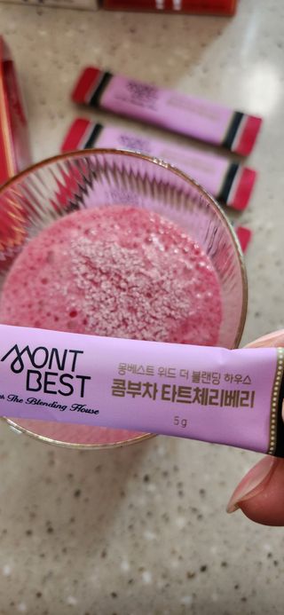 몽베스트 위드더 블랜딩 하우스 콤부차 _ 버라이어티팩 — 5점을 준 리뷰어가 2023년 6월 올린 사용 사진