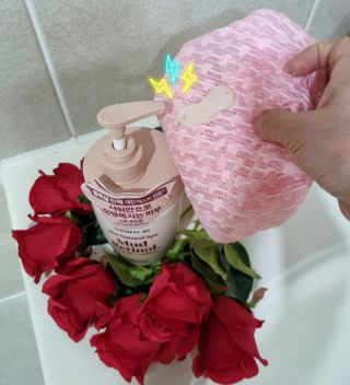 벨먼 내추럴 스파 머드레티놀 바디워시(그린로즈, 미드나잇 피오니) — 5점을 준 리뷰어가 2022년 5월 올린 사용 사진