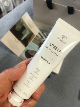 탐니크 러셀브 우먼 솔리드 퍼퓸 — 5점을 준 리뷰어가 2021년 1월 올린 사용 사진
