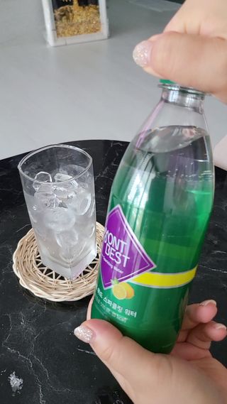몽베스트 Montbest with Sparkling water Lemon OR Lime 20병(랜덤) — 5점을 준 리뷰어가 2022년 8월 올린 사용 사진