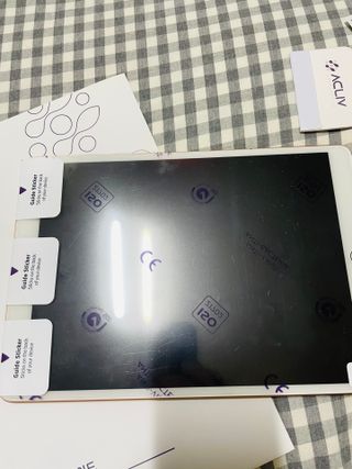 아클리브 Premium 항균 항바이러스 액정 보호필름(iPad) — 5점을 준 리뷰어가 2022년 10월 올린 사용 사진
