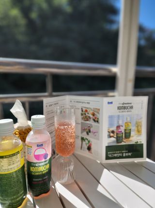 더그레잇티 콤부차 300ml *12개입 (오리지널 6개+베리리치 6개) — 5점을 준 리뷰어가 2022년 7월 올린 사용 사진
