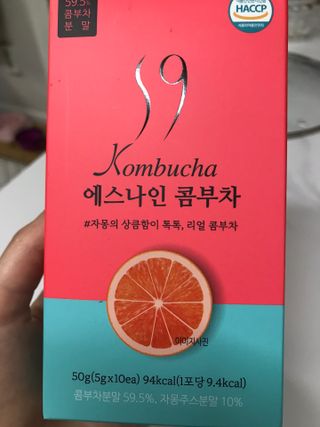 리넥무역 에스나인 콤부차 건강발효 콤부함량59 자몽 5gx10포 — 5점을 준 리뷰어가 2021년 8월 올린 사용 사진