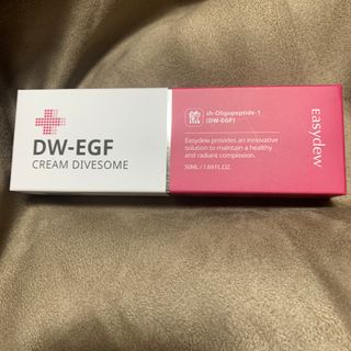 이지듀 DW-EGF 크림 다이브좀_콜라겐이 쏙쏙, 탄력피부로 다이빙 — 4.5점을 준 리뷰어가 2021년 2월 올린 사용 사진