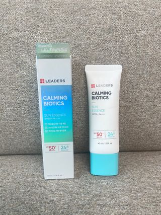 리더스코스메틱 리더스 카밍 바이오틱스 선 에센스 SPF 50+ PA++++ — 4점을 준 리뷰어가 2022년 5월 올린 사용 사진