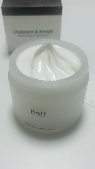 비엔디 프리용[한/영]BnD 바디 미백 겨드랑이 크림 — 5점을 준 리뷰어가 2024년 10월 올린 사용 사진