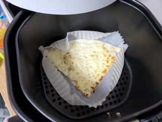 [푸딩팩토리] 10인치 씬피자 3종 택2_베샤멜 고르곤졸라/불고기/고르곤졸라 — 5점을 준 리뷰어가 2022년 5월 올린 사용 사진