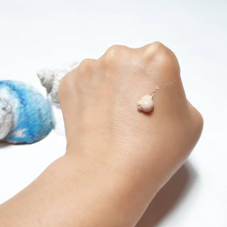 아이앤립 / EYENLIP 아이앤립 루센트 비비크림 2 Color — 4.5점을 준 리뷰어가 2021년 6월 올린 사용 사진