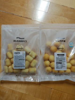 Dog&Ball 독앤볼 [Dog&Ball] 미니찹쌀볼도그 찹쌀치즈볼 — 5점을 준 리뷰어가 2021년 8월 올린 사용 사진