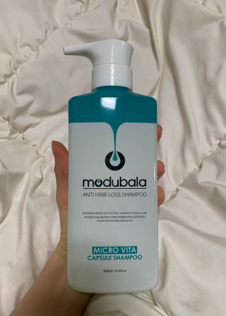 모두발라 마이크로 비타캡슐 탈모샴푸 — 4점을 준 리뷰어가 2022년 2월 올린 사용 사진