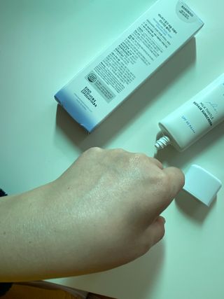 바노바기 코스메틱 바노바기 밀크씨슬 리페어 시카 선스크린 플러스 50ml — 5점을 준 리뷰어가 2023년 1월 올린 사용 사진