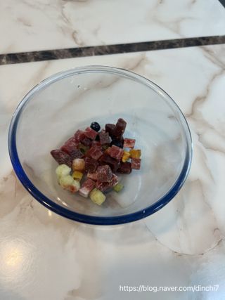 씽크라이크펫 큐브생식 1kg — 5점을 준 리뷰어가 2022년 11월 올린 사용 사진