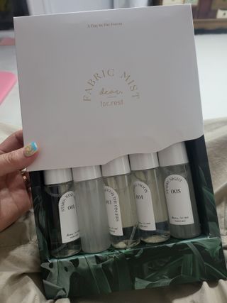 디어포레스트 [5개세트] 숲속의 하루 패브릭미스트 (섬유향수/ 룸스프레이) 50ml 5개 — 4점을 준 리뷰어가 2022년 9월 올린 사용 사진