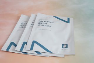 선경코스메디 [NCOSTI] 엔코스티 EGF 펩타이드 리페어 마스크팩 10매입 — 5점을 준 리뷰어가 2022년 3월 올린 사용 사진