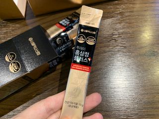 서울약사신협_투데이홍삼정플러스스틱_10g x 30포 — 5점을 준 리뷰어가 2021년 6월 올린 사용 사진