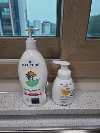 에티튜드 천연 젖병세정제 무향 아토베이비 폼타입 (295ml) 천연 친환경 비건 — 5점을 준 리뷰어가 2022년 8월 올린 사용 사진