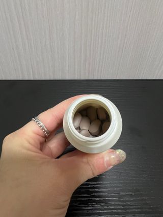 닥터피엔티 [Dr.PNT] 하루 2알로 건강한 다이어트! 한겨울에도 체지방만 쏙~ 슬림핏 다이어트 — 5점을 준 리뷰어가 2023년 2월 올린 사용 사진