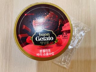 롯데제과 본젤라또 비스킷&바닐라카라멜바, 본젤라또 베리쇼콜라컵 — 5점을 준 리뷰어가 2021년 12월 올린 사용 사진