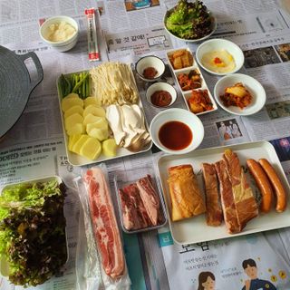 [테이스티나인] [레디잇x부루마불] 부어스트 바베큐 플래터 1000g — 5점을 준 리뷰어가 2022년 4월 올린 사용 사진