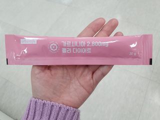 주식회사 얼굴반쪽 [얼굴반쪽 가르시니아 2,800mg] x 14포 1주 젤리 다이어트 보조제 체지방감소 — 5점을 준 리뷰어가 2021년 10월 올린 사용 사진