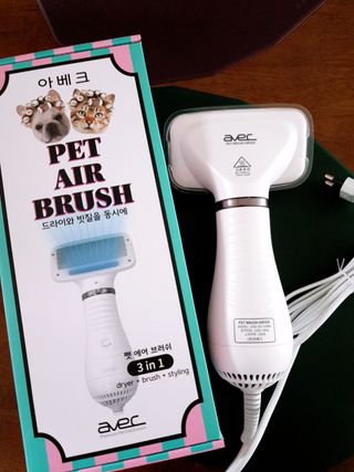아베크 펫 강아지 고양이 애견 에어 브러쉬 드라이기 올인원 — 5점을 준 리뷰어가 2021년 7월 올린 사용 사진
