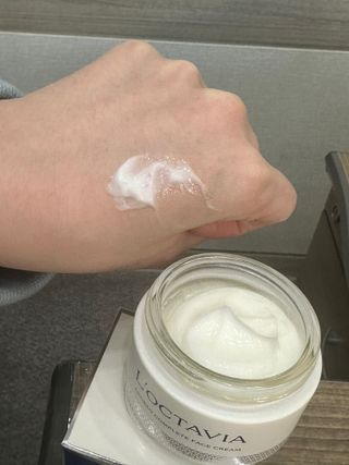 록타비아 Artisan Complete Face Cream — 5점을 준 리뷰어가 2023년 11월 올린 사용 사진