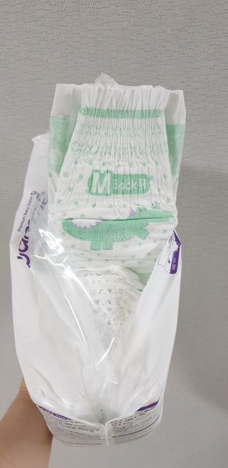 오브맘 밤 프리미엄 아기 기저귀 팬티형 밴드형 — 5점을 준 리뷰어가 2021년 1월 올린 사용 사진