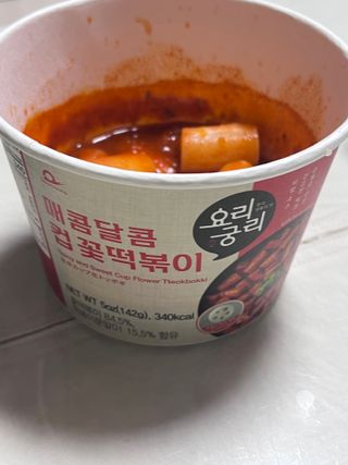 나우  [요리궁리] B타입 ( 매콤, 치즈, 매콤까르보 ) 꽃떡볶이 6개입 세트 — 5점을 준 리뷰어가 2025년 3월 올린 사용 사진