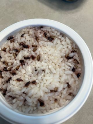 [구매평]양반 동원 양반 100밥 흑미밥, 130g, 12개 — 5점을 준 리뷰어가 2025년 5월 올린 사용 사진