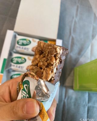 셀렉스스포츠 셀렉스 코어 프로틴 너츠바 50g 6개입 + Slim 25 스타터키트 — 5점을 준 리뷰어가 2021년 6월 올린 사용 사진