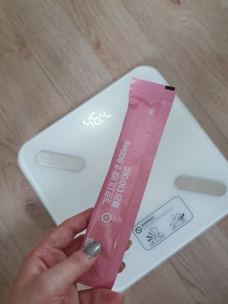 주식회사 얼굴반쪽 [얼굴반쪽 가르시니아 2,800mg] x 14포 1주 젤리 다이어트 보조제 체지방감소 — 3점을 준 리뷰어가 2021년 10월 올린 사용 사진