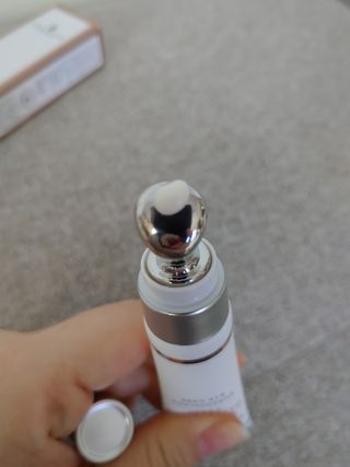 산수시 일루미네이팅 펄 영양 다크서클 스틱 아이 크림 케어 15ml — 5점을 준 리뷰어가 2021년 6월 올린 사용 사진
