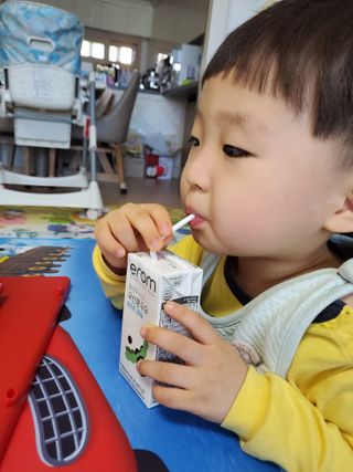 이롬 erom 황성주박사의 국산콩 두유 검은콩 고칼슘 — 5점을 준 리뷰어가 2020년 12월 올린 사용 사진
