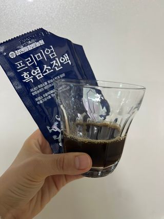 참앤들황토농원 국내산 흑염소를 정성스럽게 담은, 프리미엄 흑염소 진액 70ml x 30포 1박스 — 5점을 준 리뷰어가 2023년 1월 올린 사용 사진