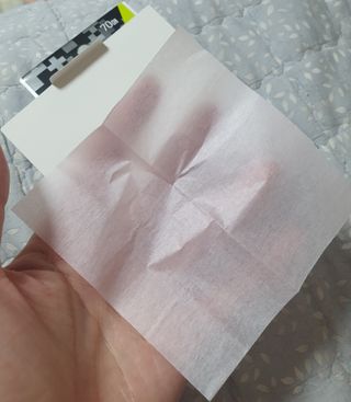 [갸스비] 메이크업은 그대로, 피지만 쏙 - BB킵 오일컨트롤 파우더 페이퍼 — 5점을 준 리뷰어가 2021년 10월 올린 사용 사진