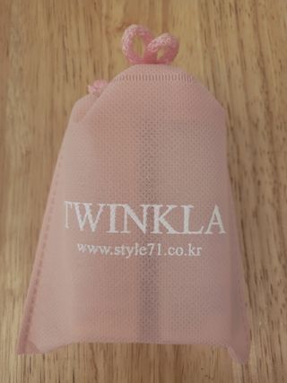 [트윙클라] 안티멜라 수딩 워터밤+안티링클 샤이닝 멀티밤 — 5점을 준 리뷰어가 2022년 8월 올린 사용 사진