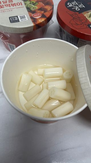 나우  [요리궁리] B타입 ( 매콤, 치즈, 매콤까르보 ) 꽃떡볶이 6개입 세트 — 5점을 준 리뷰어가 2025년 3월 올린 사용 사진