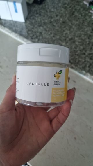 랑벨 비타 에너지 잡티 앰플 패드 65매 (투명하고 밝은 얼굴 광채패드) — 5점을 준 리뷰어가 2022년 6월 올린 사용 사진
