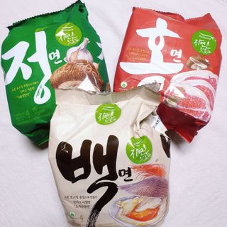 [풀무원] 자연은맛있다 정면, 백면, 홍면  세트 — 5점을 준 리뷰어가 2021년 4월 올린 사용 사진