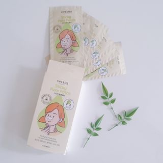 세뚜아(Cettua) 세뚜아 스티키 포어 패치 Cettua Sticky Pore Patch — 5점을 준 리뷰어가 2023년 7월 올린 사용 사진