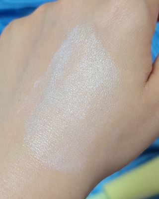 아이레시피 마일드시카 브라이트닝 업 선스크린 SPF50+ PA++++ — 4점을 준 리뷰어가 2023년 6월 올린 사용 사진