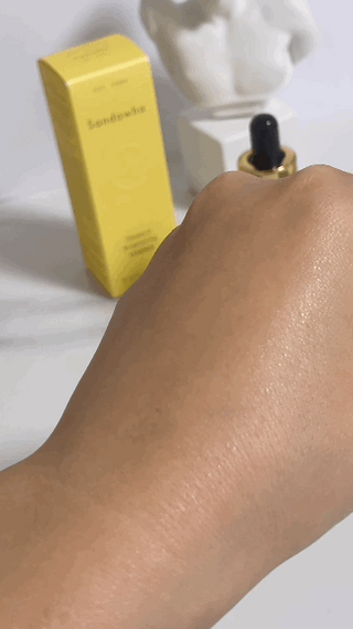 스킨큐어 산다화 비타민c 화이트닝 에센스 30ml — 5점을 준 리뷰어가 2023년 12월 올린 사용 사진