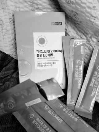 주식회사 얼굴반쪽 [얼굴반쪽 가르시니아 2,800mg] x 14포 1주 젤리 다이어트 보조제 체지방감소 — 5점을 준 리뷰어가 2021년 10월 올린 사용 사진