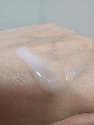 레츄얼 베르디올 더 리바이탈라이징 세럼 — 5점을 준 리뷰어가 2022년 4월 올린 사용 사진