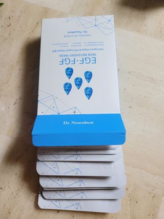 Dr.느루벗 느루벗 EGF FGF 스킨 리커버리 마스크 10장 — 5점을 준 리뷰어가 2021년 2월 올린 사용 사진